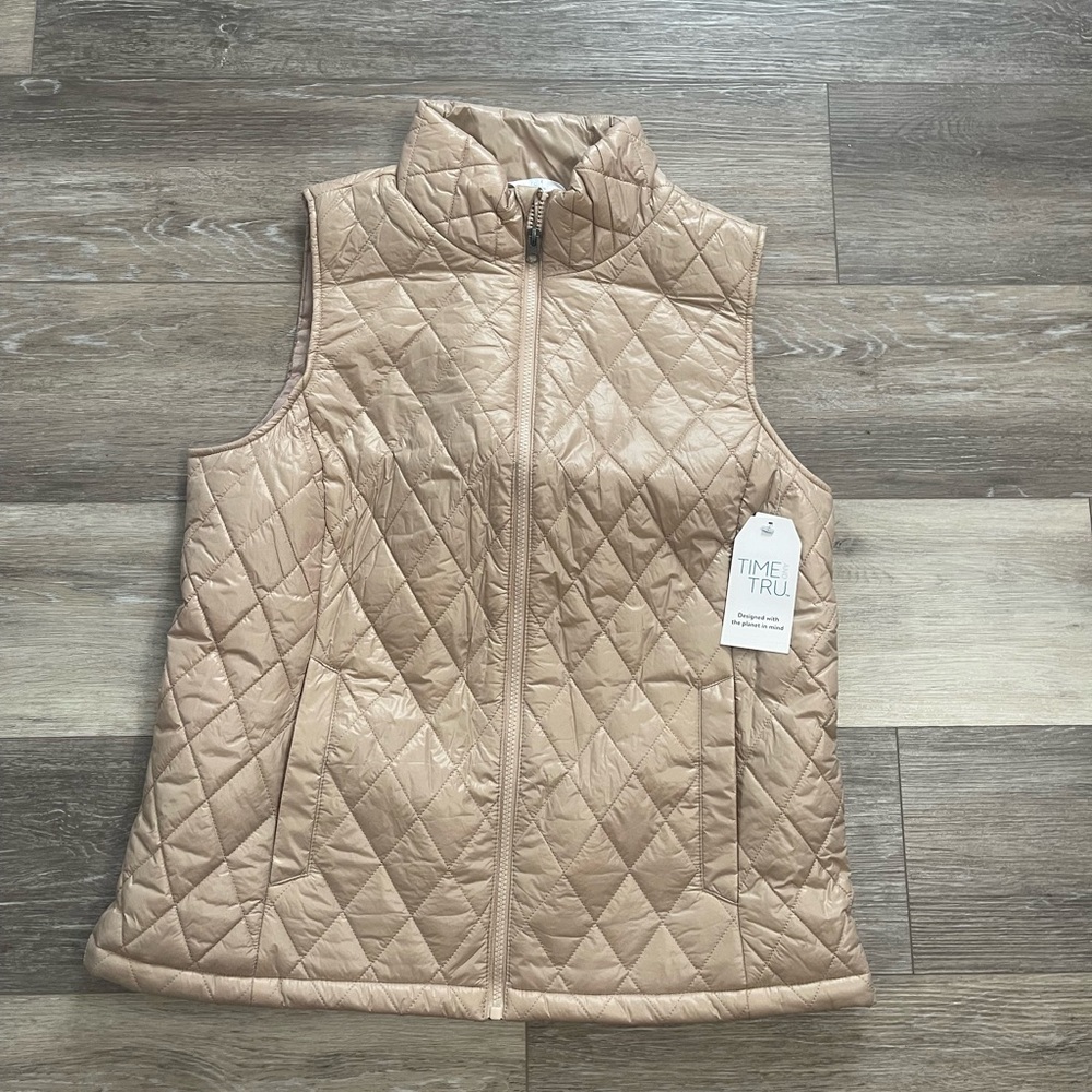 Women’s puffer vest